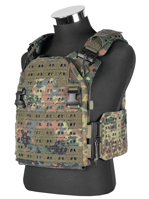 Novritsch ASPC 1.0 Airsoft MOLLE Plate Carrier w/ Vented Plates