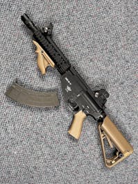 BOLT BY-103784 BR-47 PMC Assault Rifle; Half-Tan