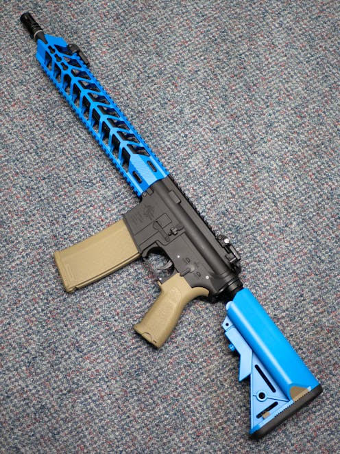 Specna Arms BY-103826 Rock River Arms SA-E13 EDGE™ Carbine AEG; Half-Tan; PTT Blue
