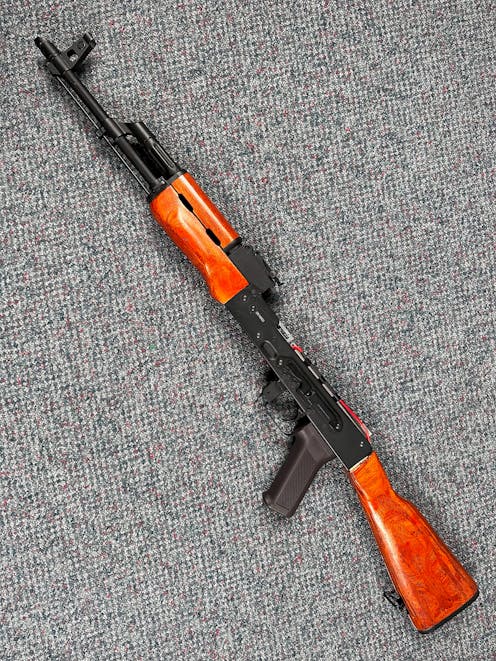 CYMA BY-103474 CM.048M AK47 Airsoft Real Wood AEG