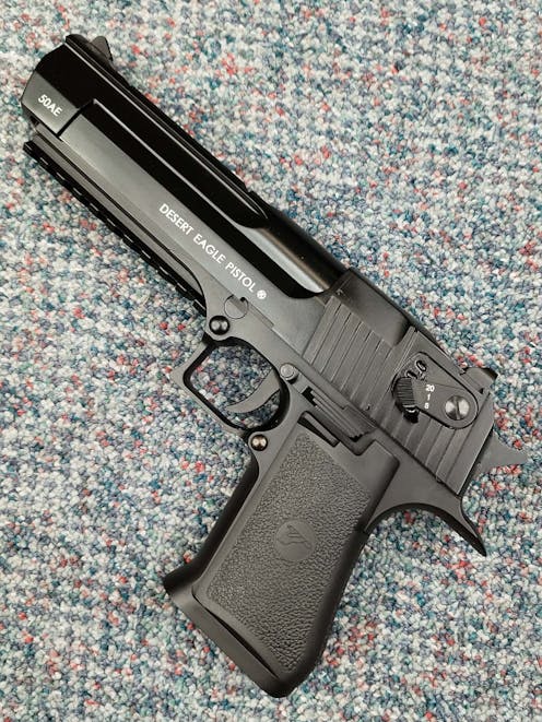 Cybergun BY-104452 Desert Eagle .50AE Railed CO2 GBB Pistol; FULL AUTO; Black