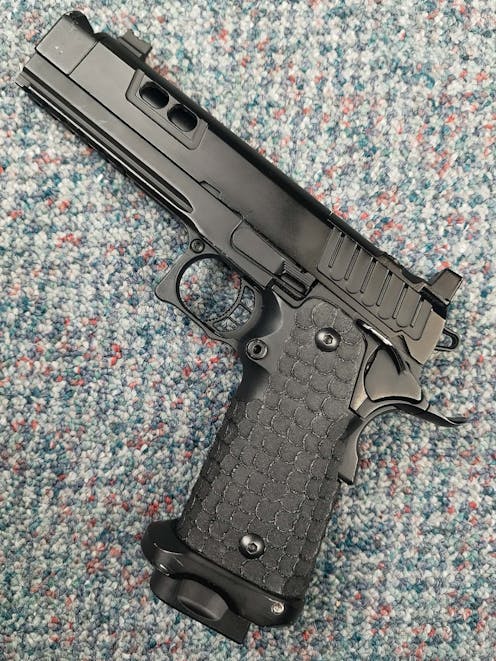 Army Armament BY-104463 R604 GBB Pistol