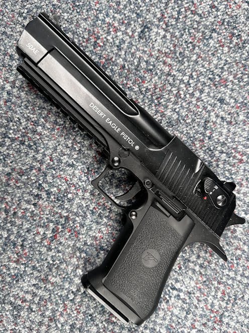 Cybergun BY-104522 Desert Eagle .50AE Railed CO2 GBB Pistol; FULL AUTO