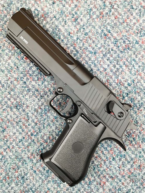 CYMA BY-103550 CM.121 Desert Eagle AEP Electric Pistol; Black