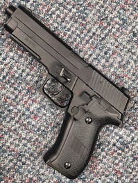 CYMA BY-103862 CM.122S MOSFET Edition; Black