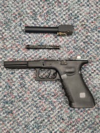RAVEN BY-104771 EU17 GBB Pistol; Black