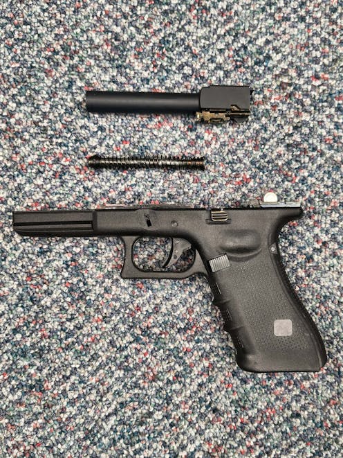 RAVEN BY-104771 EU17 GBB Pistol; Black