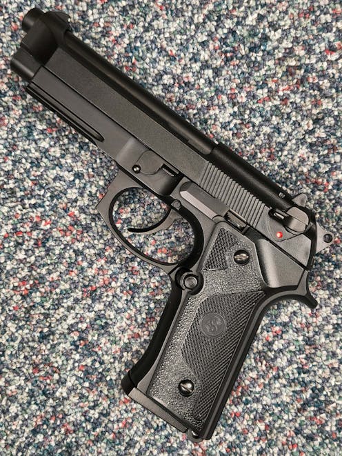 SRC BY-103676 B92 Vertec Model GBB Pistol