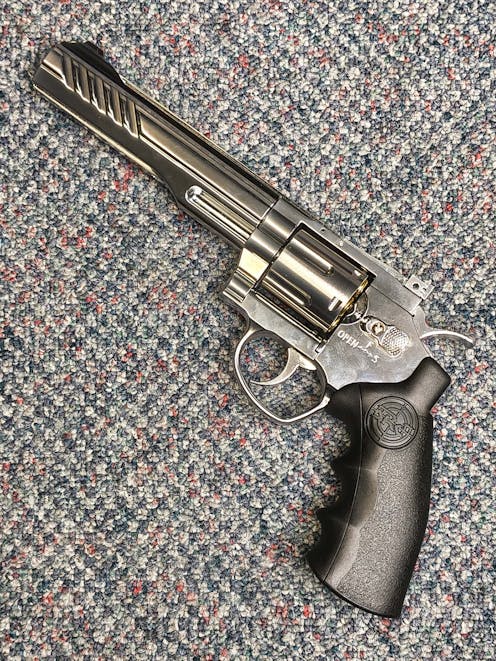 SRC BY-104045 Titan Revolver; 6"; Silver