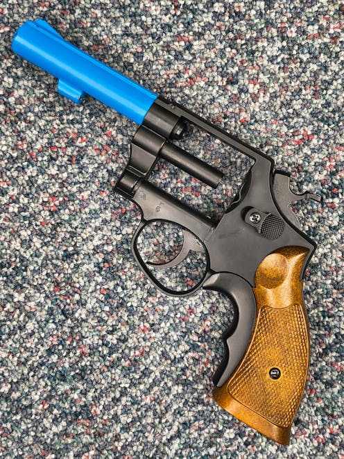 HFC BY-103723 HG-131B Green Gas Revolver; PTT Blue