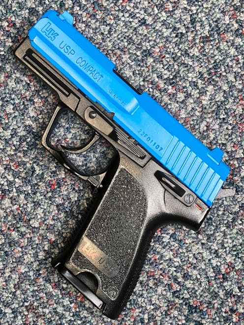 Umarex BY-103081 H&K USP Compact Spring Operated Airsoft Pistol; PTT Blue