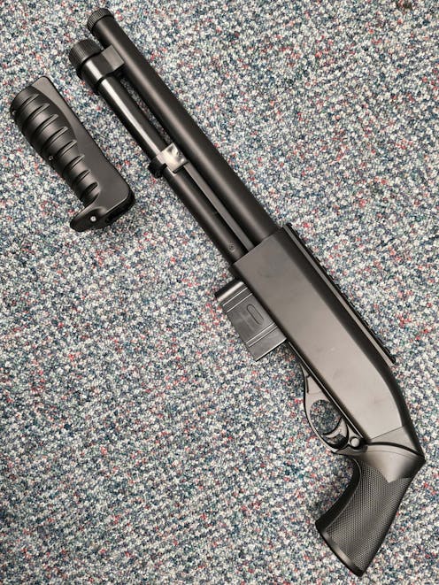 Double Eagle BY-104866 - M401 Breacher Pump Acton Shotgun