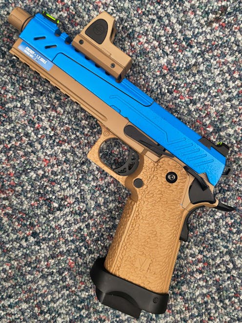 VORSK BY-105263 - Hi-Capa 5.1 Split Slide GBB Pistol w/BDS; Tan; PTT Blue