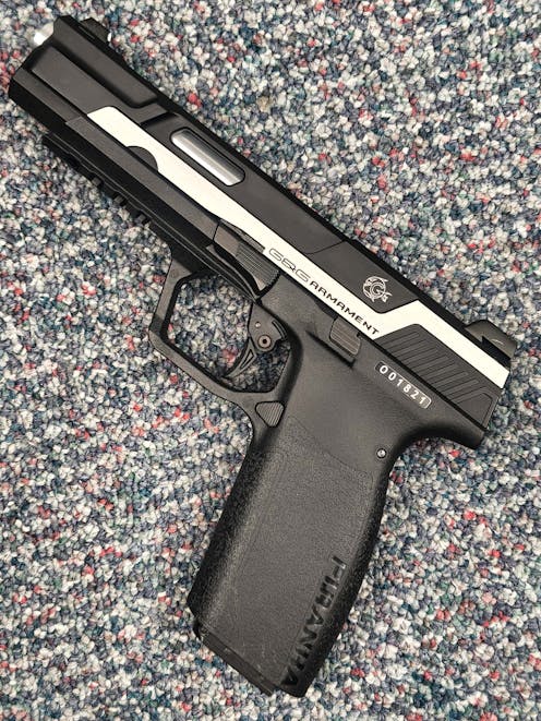 G&G Armament BY-105330 - Piranha MK I GBB Pistol; Black/Silver