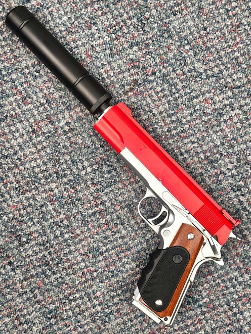 VORSK BY-105266 - VX-9 1911 GBB Pistol w/Suppressor; Black/Chrome; PTT Red