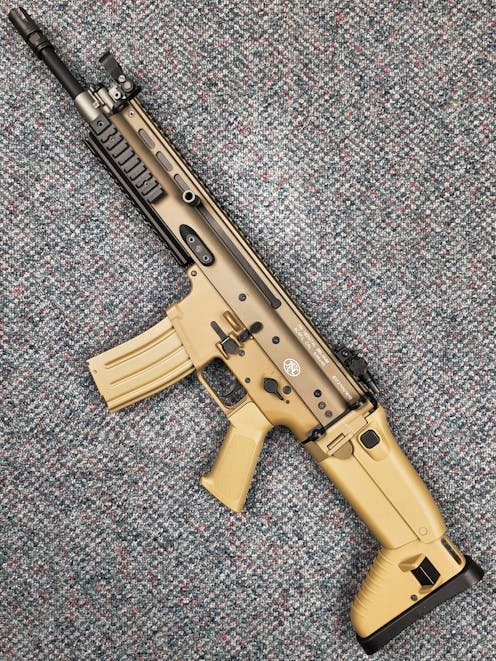 Cybergun BY-105373 FN Herstal SCAR-L AEG w/ EFCS MOSFET; Flat Dark Earth