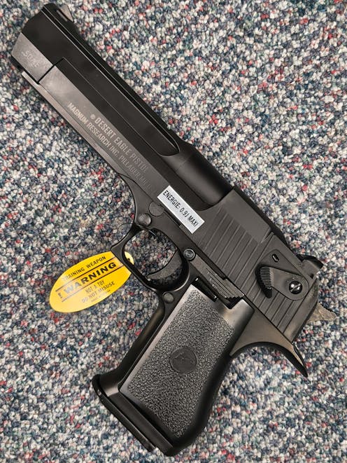 Cybergun BY-105428 - Desert Eagle .50AE GBB Pistol w/Carry Case; Black