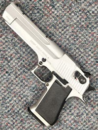 Cybergun BY-105253 Desert Eagle .50AE CO2 GBB Pistol; FULL AUTO; Silver