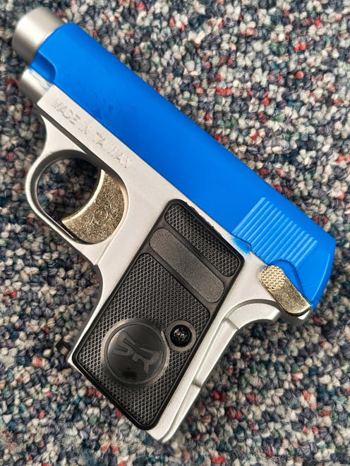 SRC BY-105260 - GGH 0401 Micro Non-Blowback Pistol; PTT Blue