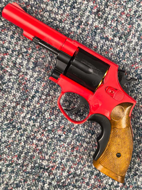 HFC BY-105571 - HG-131B Green Gas Revolver; PTT Red