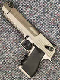 Cybergun BY-105536 - Desert Eagle L6 .50AE CO2 GBB Pistol; FULL AUTO