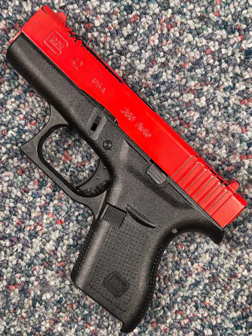 Umarex BY-105476 - Umarex GLOCK 42 Gen.4 GBB Pistol; PTT Red