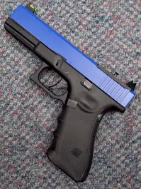 RAVEN *BONEYARD* EU18 GBB Pistol w/BDS; Pre Two-Tone